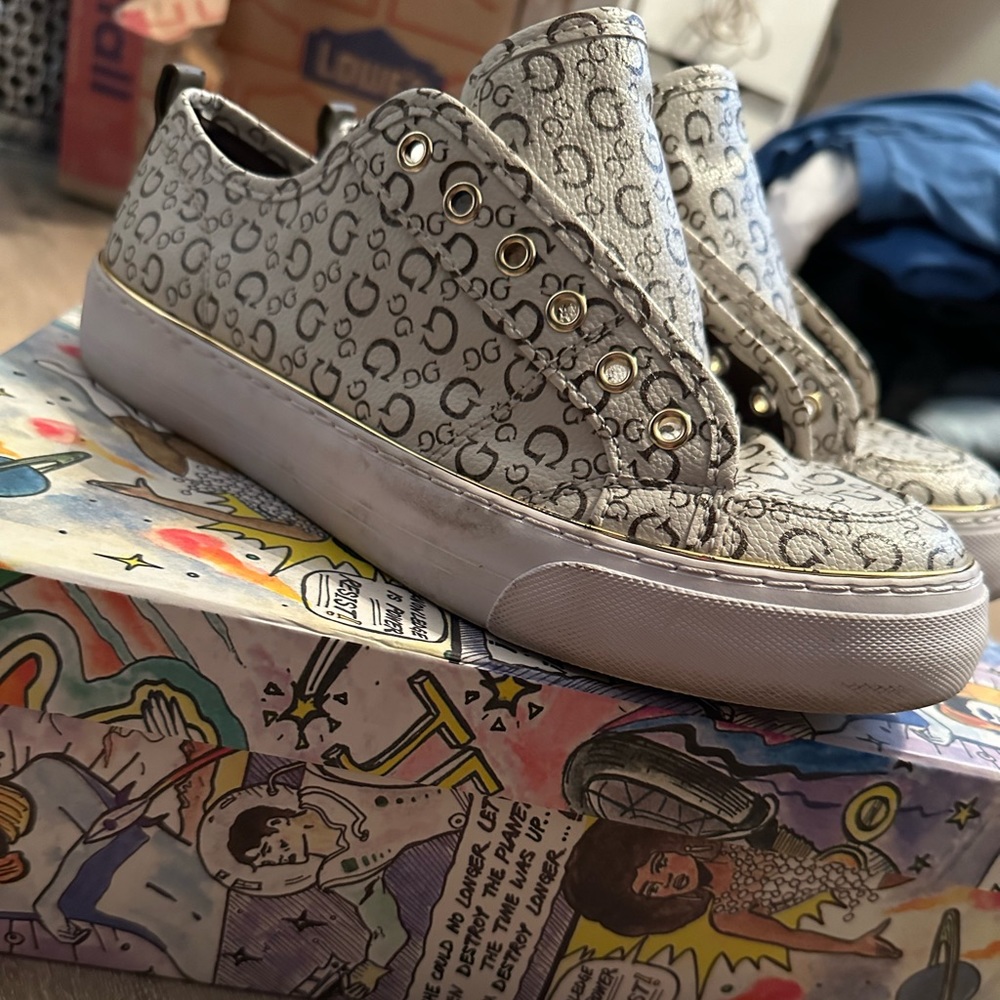 Womens guess shoes